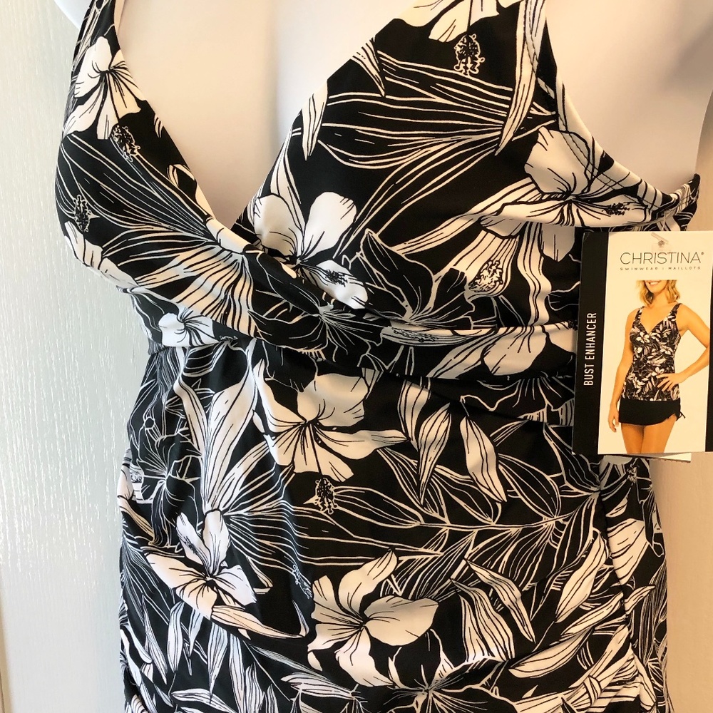 Size 12 Available- size 14 SOLD Tankini Swim Suit Top. Black and White Floral.